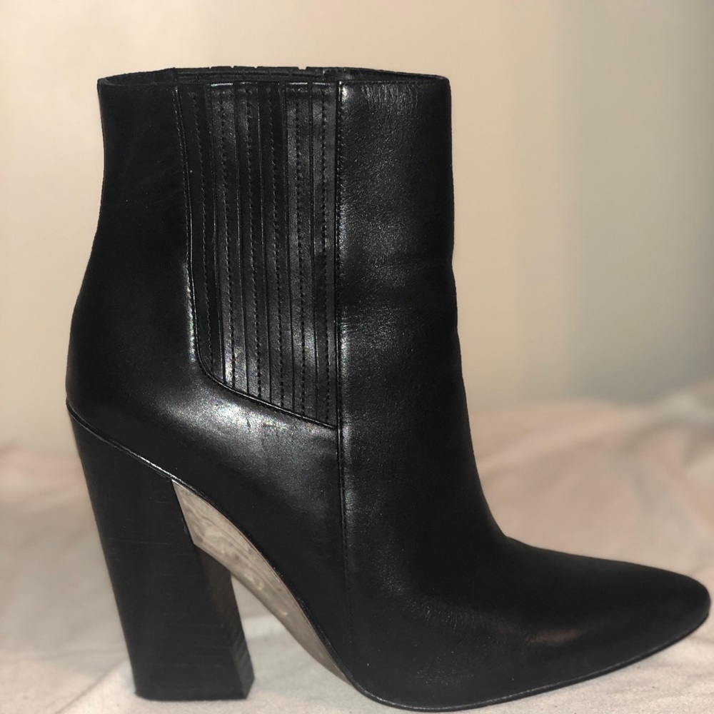BCBG “Metild”